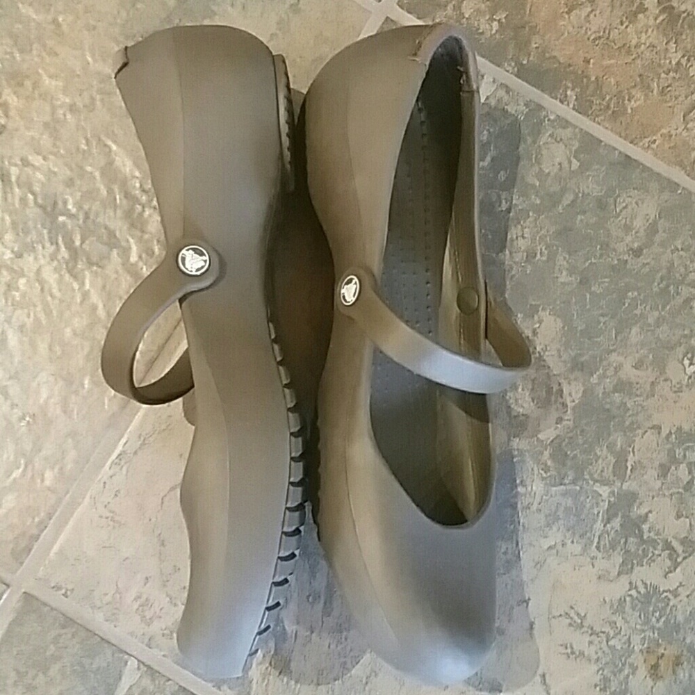 💕crocs* SHOES - Picture 2 of 8